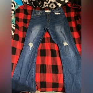 Nothing wrong with them! Just want them out of my closet.